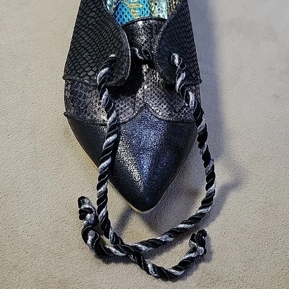 Irregular Choice Black Textured Pointed Toe Tie Front Shoes Size 42 EUC No Box - Picture 5 of 8